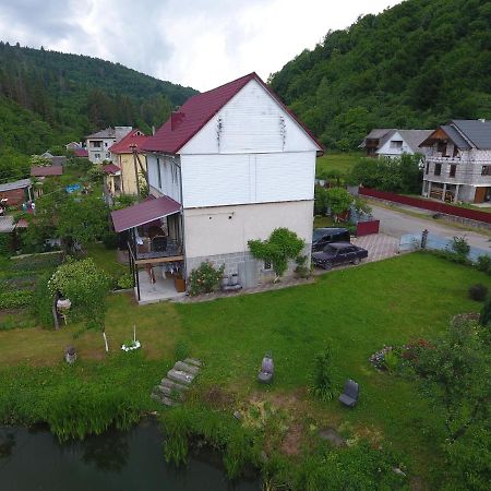 Садиба У Брусків Mizhhirya  Eksteriør billede