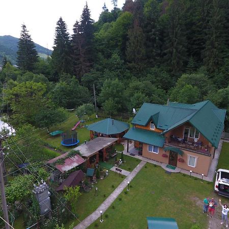 Садиба У Брусків Mizhhirya  Eksteriør billede